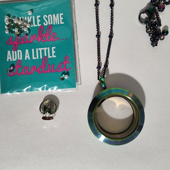 NEW Origami Owl Limited Edition Iridescent Rainbow Mermaid Locket Set VHTF - Picture 3 of 7